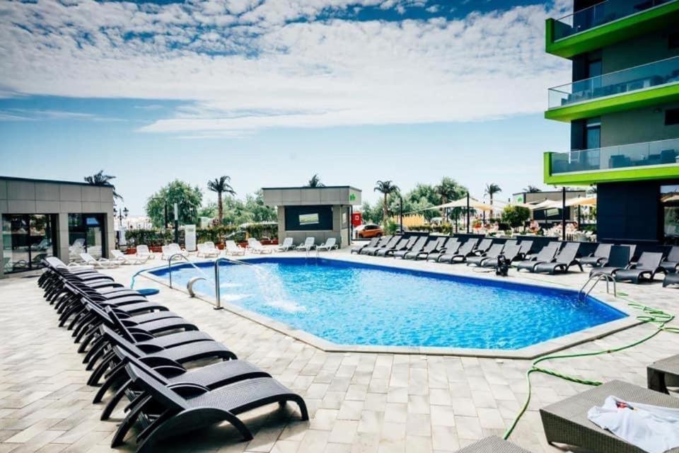 Michael By The Sea - Alezzi Beach Resort นาโวดาริ ภายนอก รูปภาพ