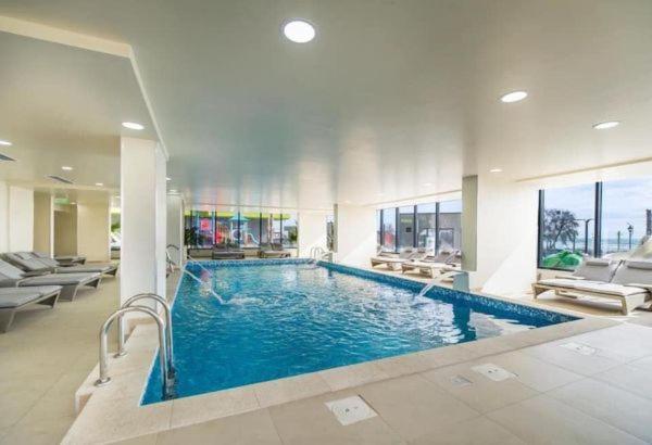 Michael By The Sea - Alezzi Beach Resort นาโวดาริ ภายนอก รูปภาพ