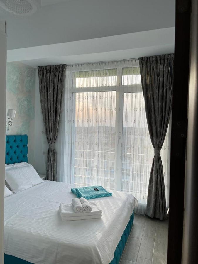 Michael By The Sea - Alezzi Beach Resort นาโวดาริ ภายนอก รูปภาพ