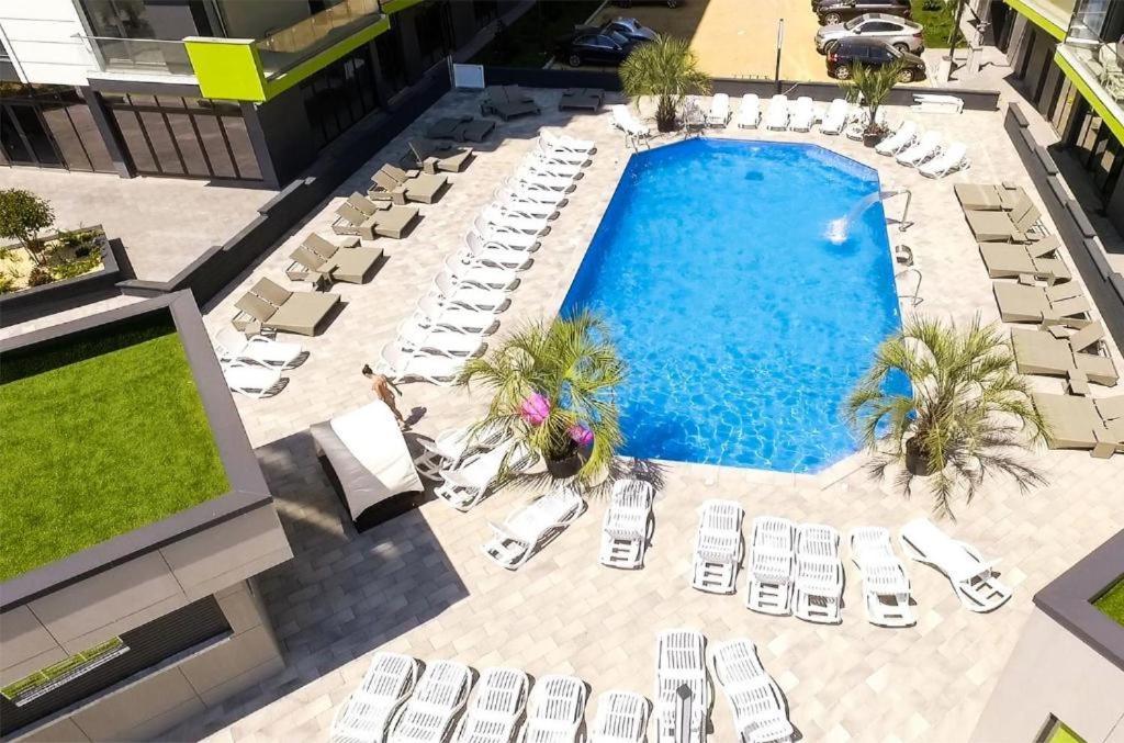 Michael By The Sea - Alezzi Beach Resort นาโวดาริ ภายนอก รูปภาพ